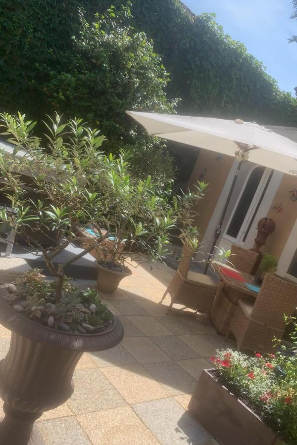 Guesthouse La Villae Mazamet Buitenkant foto